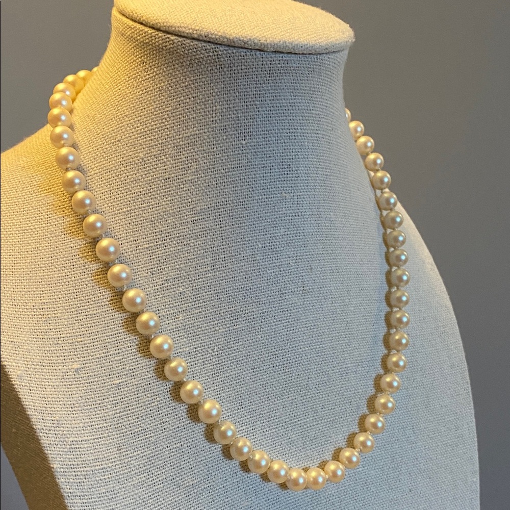 Vintage 16” Pearl Necklace